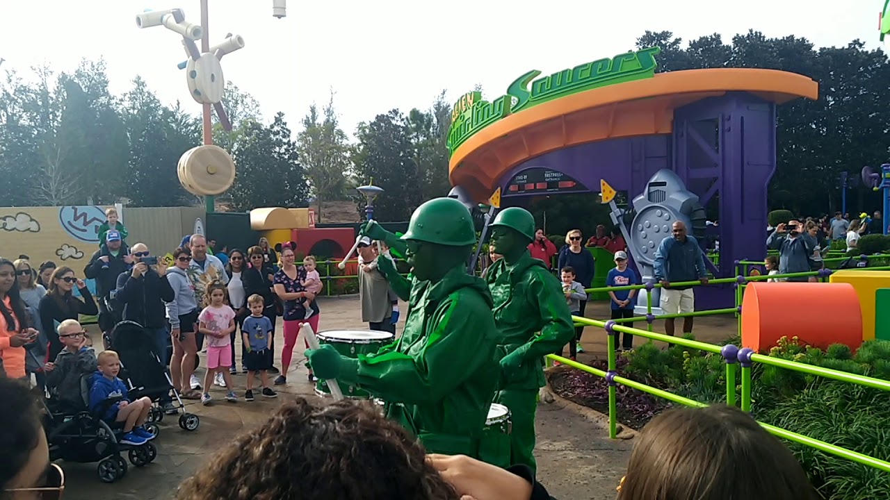 Toy Story Land Disney Green Army
