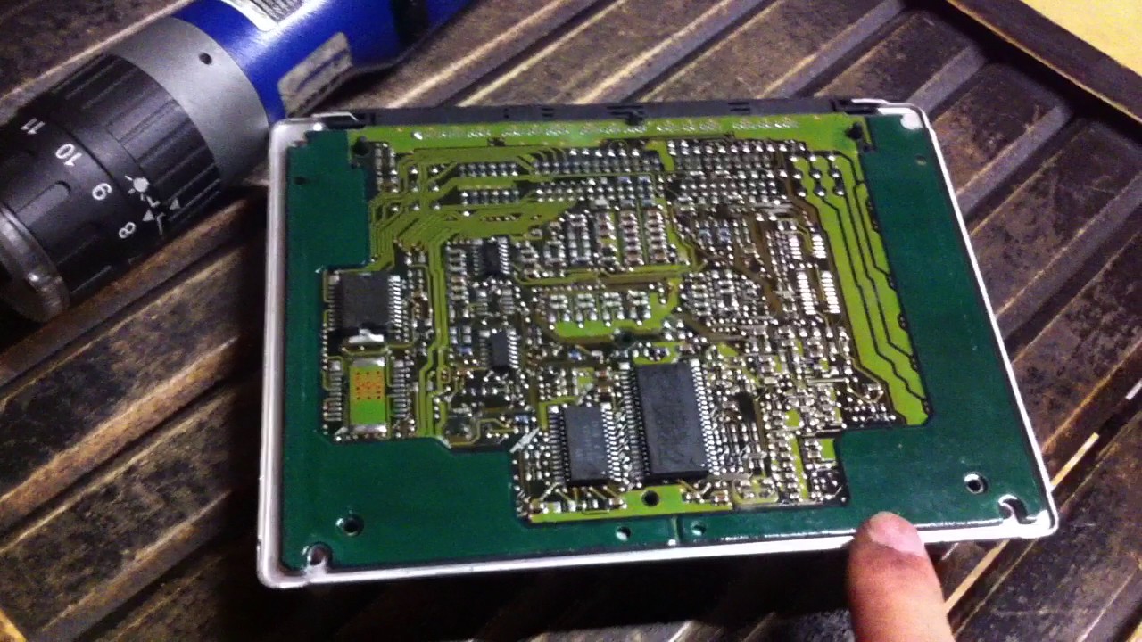 BMW E38 water in E box, DME repair
