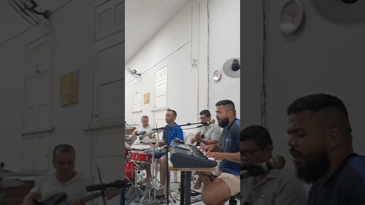 Passando um som
