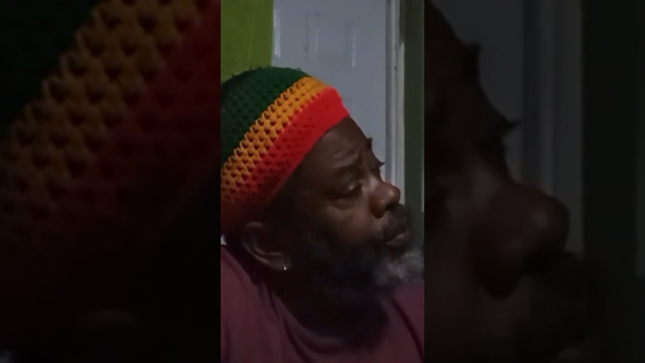 Мужчина утверждает, что Марку Голдингу платят 24 миллиона долларов, но он никак не влияет на ситу...