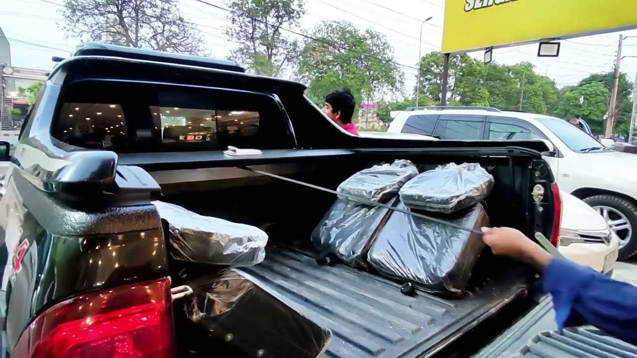 Toyota Revo Must Have Accessories | Shutter LID | Roll Bar | Extra Seats