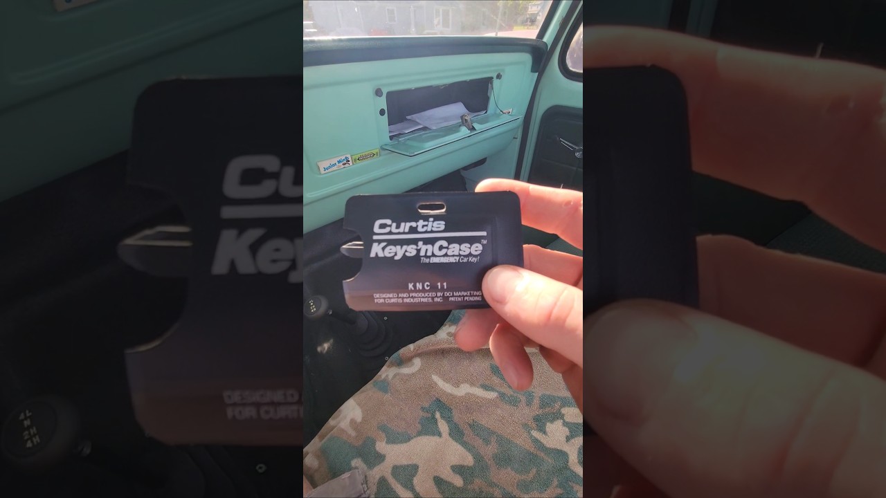 The Curtis Emergency Keys'nCase
