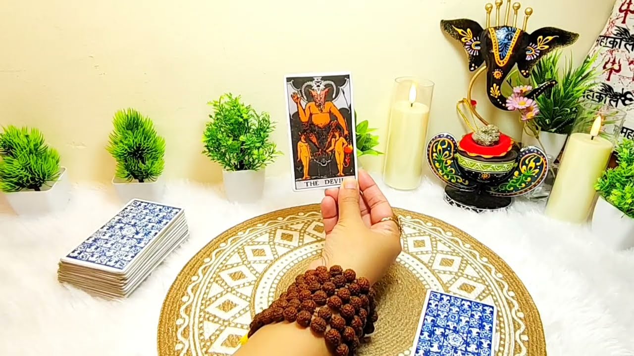 🧿 क्या कोई आपको छुपकर देख रहा है? हैरान कर देने वाली सच्चाई | Tarot Reading | Aani Divine Guidance ✨