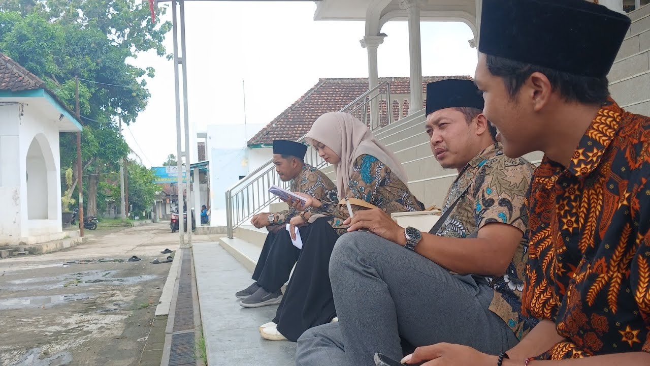 Ma'had Modern Afwaja Ky Bisyri Mustofa  sedang live sekarang!