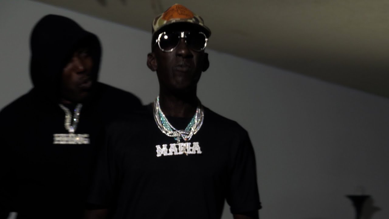Crunchy Black - DAMN FOOL FT. Boogiemane (Official Music Video) Prod By: ‪@YooAli