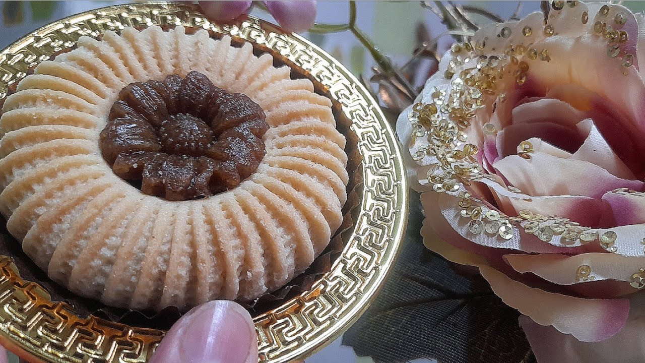 جربت كعك النقاش🥯 بالعجينة السحرية وكانت النتيجة واو👌والله كانت روعة شكلا ومذاقا جربوه على ضمانتي💪