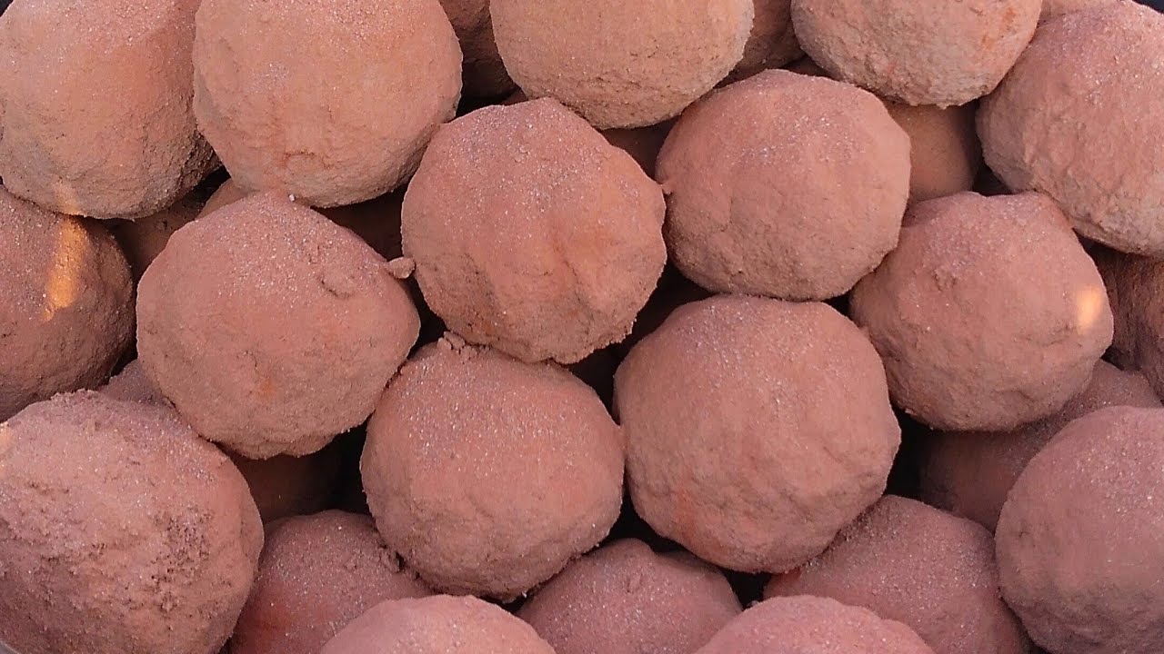ASMR: SOFT DUSTY RED 🔴 DIRT POWDER BALLS DRY/WET BOTH HANDS WHOLE SMASHING😍