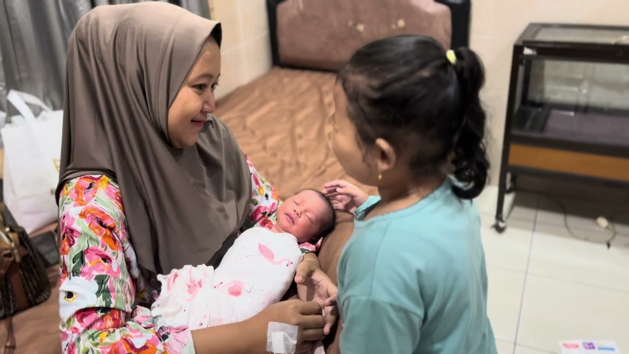 Kelahiran adek ziva, neng yaya senang dan bahagia. Terimakasih ya alloh