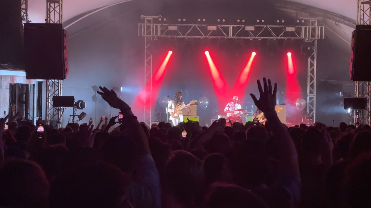 Khruangbin - 
