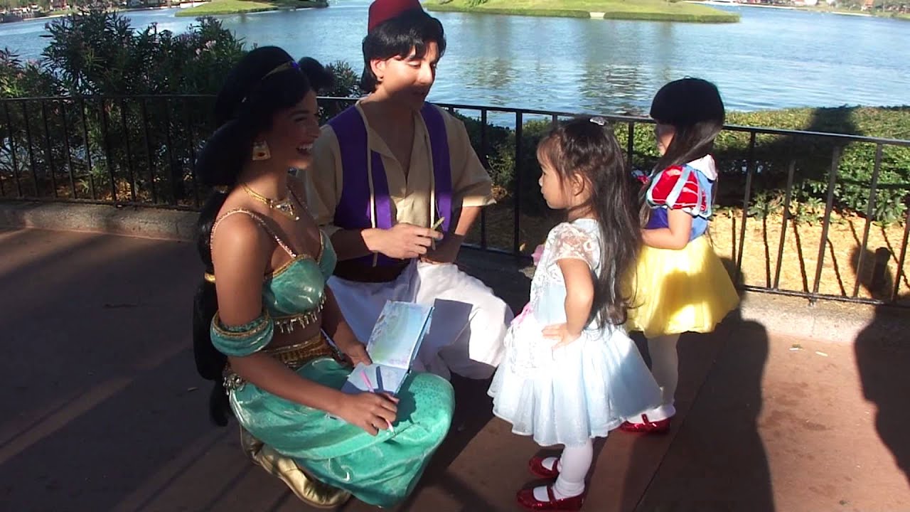 Meet Aladdin and Jasmine at Epcot Disney World