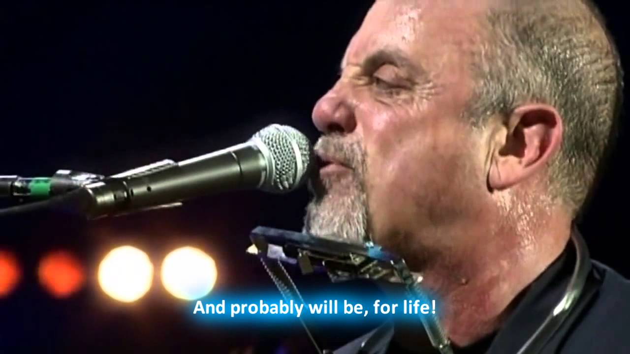 Billy Joel - Piano Man (LIVE in Tokyo + Lyrics)
