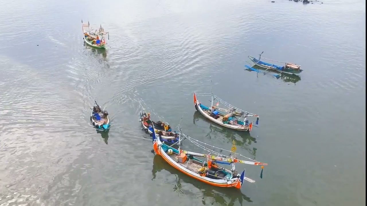 PELABUHAN MUNCAR DARI UDARA | Aerial view with DJI SPARK 