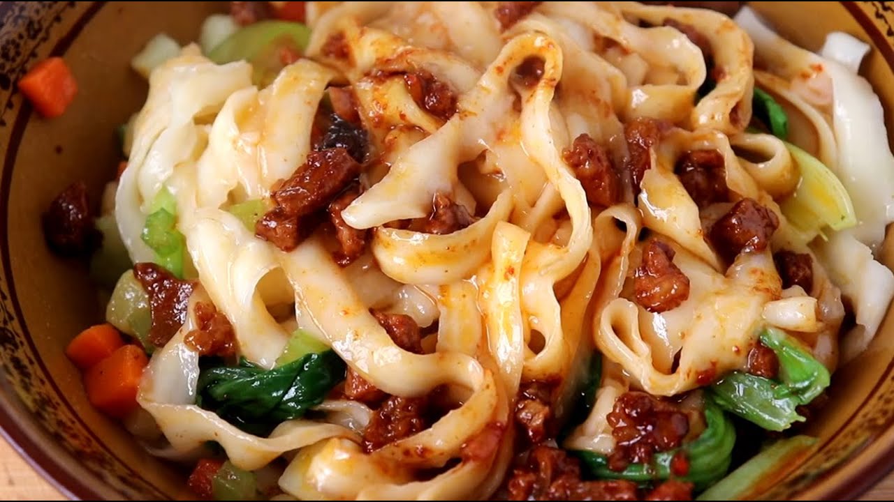 【美味小舍】难怪饭店的臊子面那么好吃，原来秘制配方这么简单，3分钟就学会