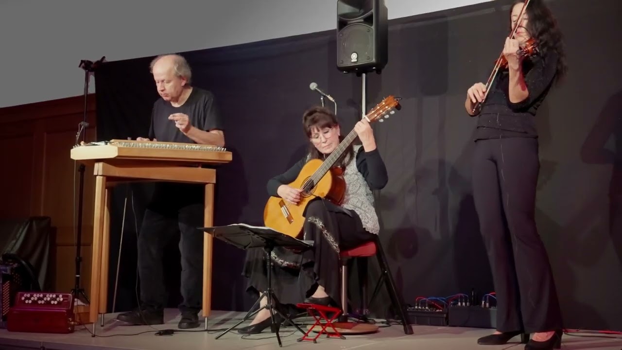Irish Medley: Inisheer - O'Carolan's Melodie - The Road to Lisdoonvarna - From the New Country