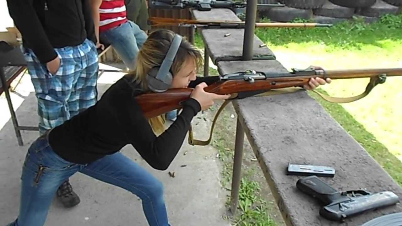 Czech girl wrestling the Mosin-Nagant 91/30 recoil (EN subtitles)