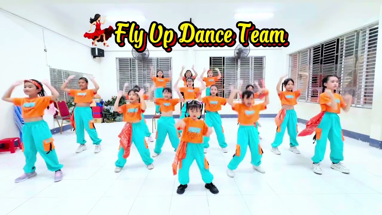 TikTok Trend Dance - Fly Up Dance Team