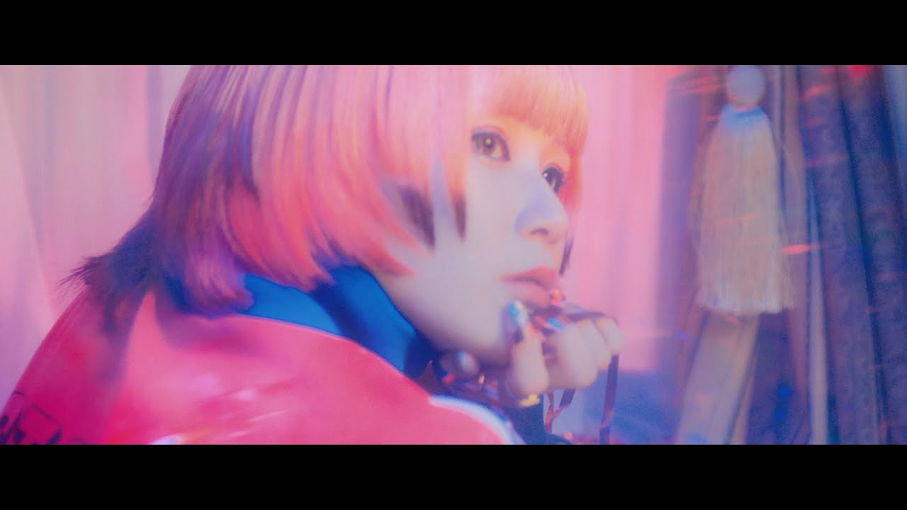 Reol - 'secret trip' Music Video