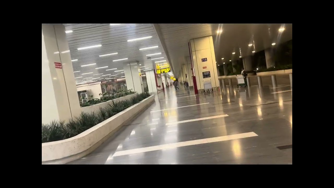 Mọi người đón quốc tế thì qua T1-T2 nha.Bữa đi lộn qua T3 làm tốn thêm cuốc xe taxi 