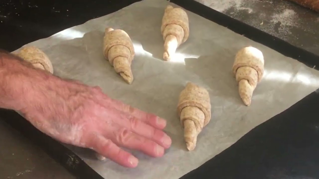 CORNETTI Tuscan baker roll technique for ITALIAN CROISSANTS
