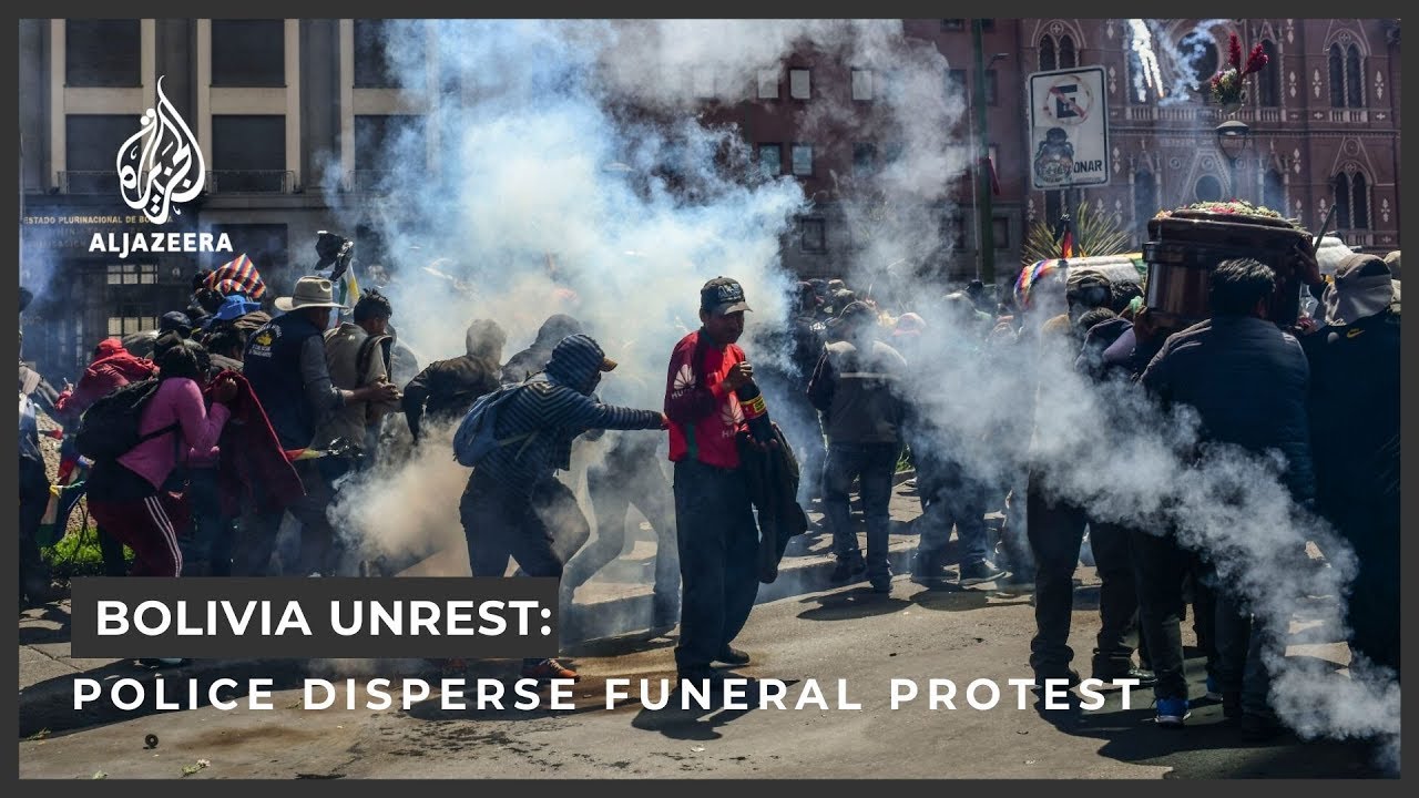 Bolivia unrest: Police disperse funeral protest with tear gas