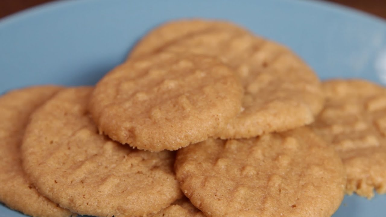 3-Ingredient Peanut Butter Cookies You Need To Try