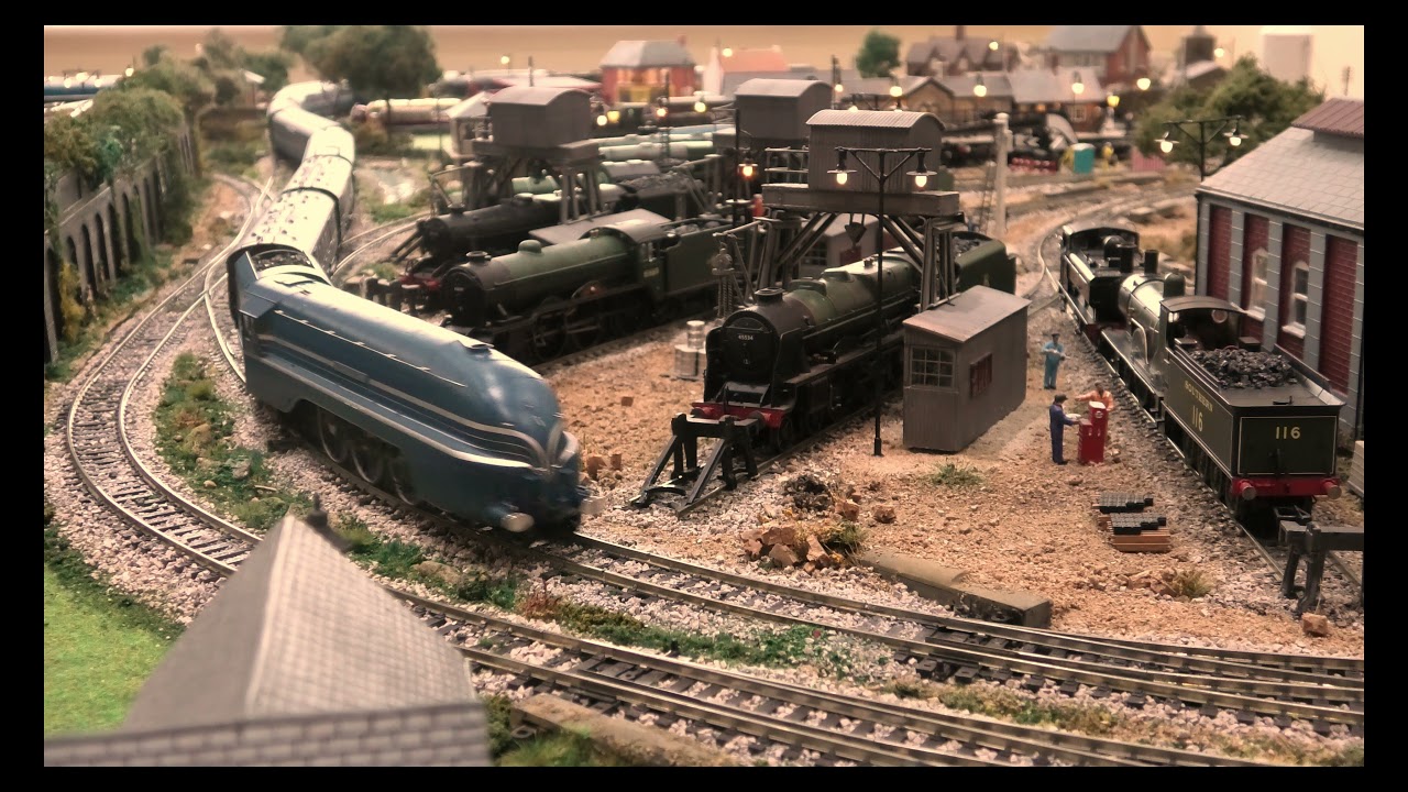 Coronation Scot coach test in analogue.
