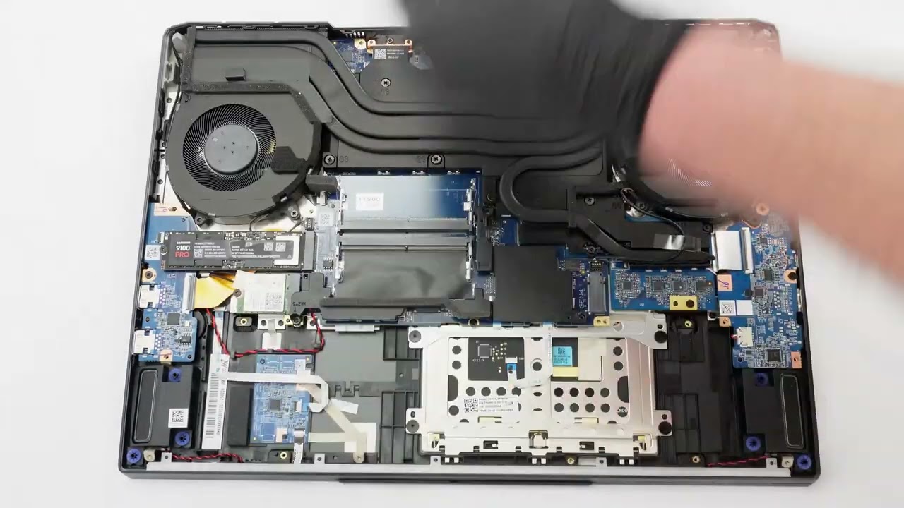 Разборка и демонтаж XMG Neo 16 (E25)