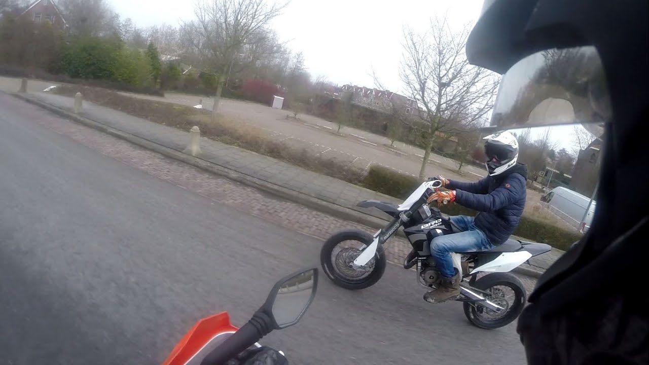 KTM Duke 125 vs Derbi Senda DRD Pro 80cc