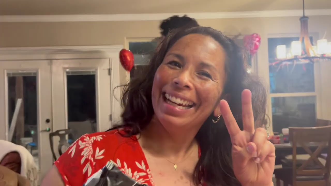 EPIC SLEEPOVER VLOG!! (New Characters Unlocked)