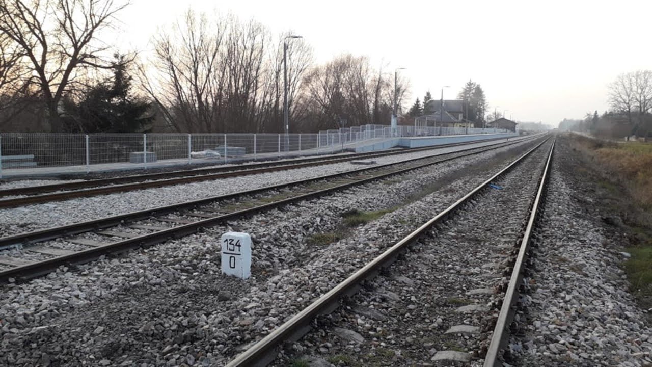 LK 25 - stacja Bliżyn przed i po rewitalizacji  - lata 2016-2021 / Railways in Poland