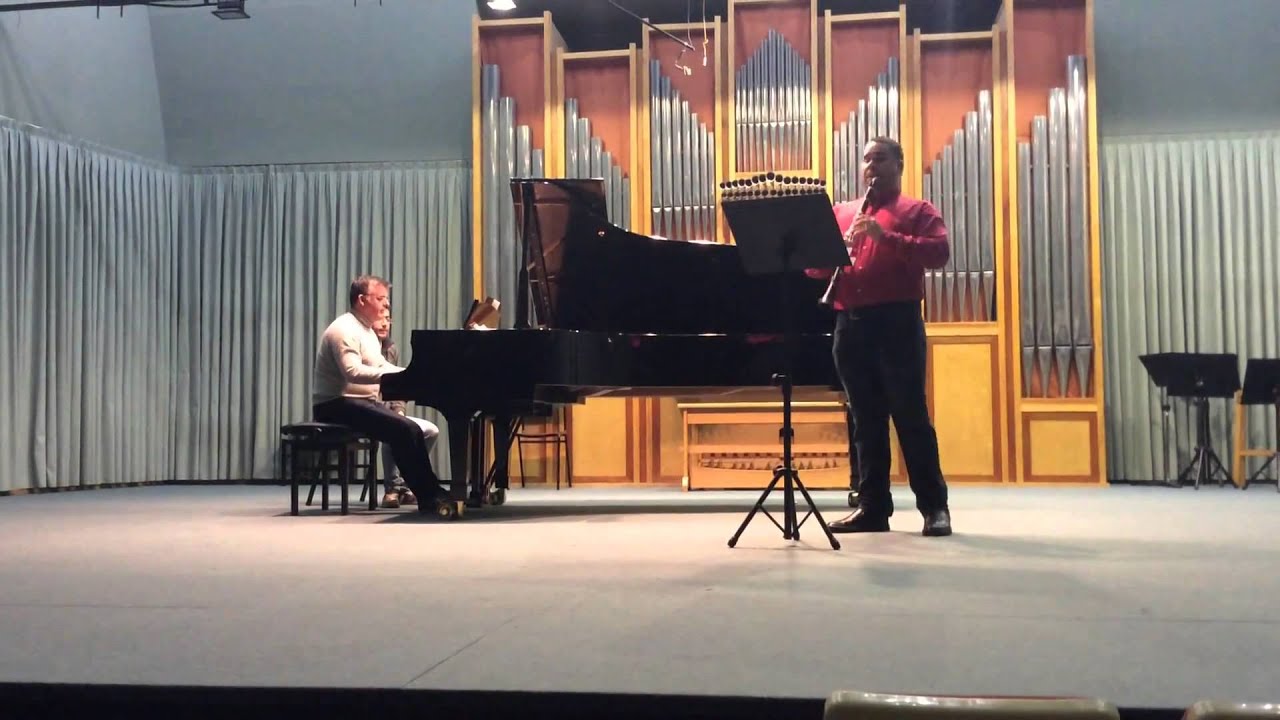 II Concierto para Clarinete y Orquesta de Óscar Navarro (Reducción para Clarinete y Piano)