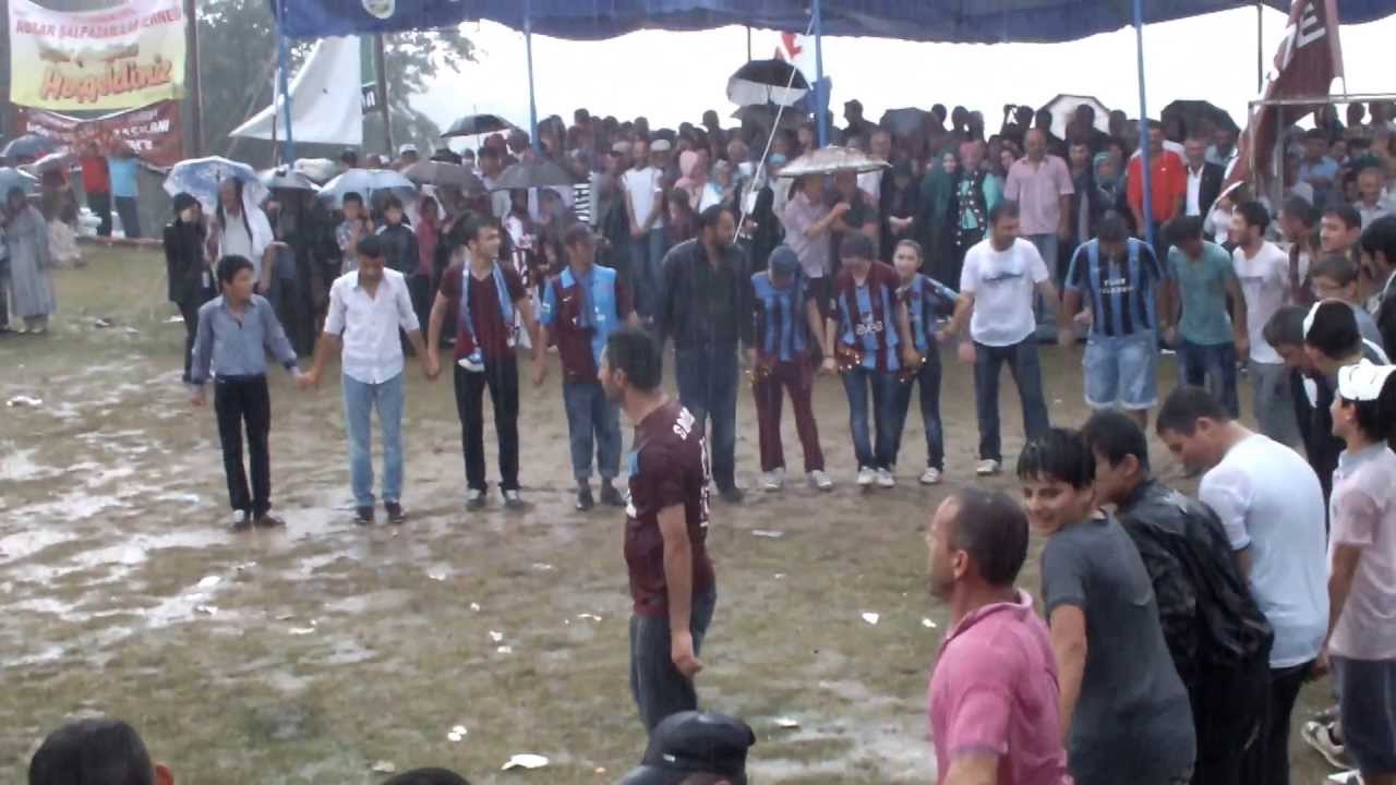 Yağmur altında muhteşem horon / Esentepe Kadırgası