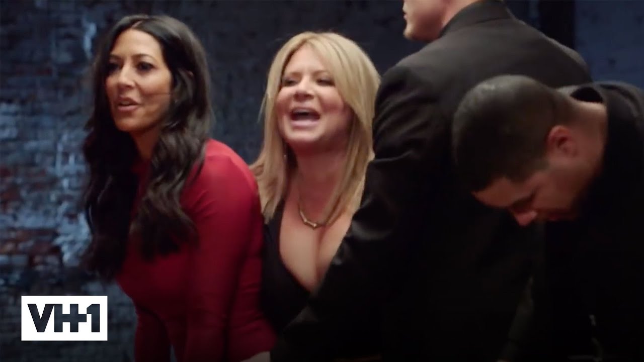 Drita D&rsquo;Avanzo Charges at Karen Gravano | Mob Wives