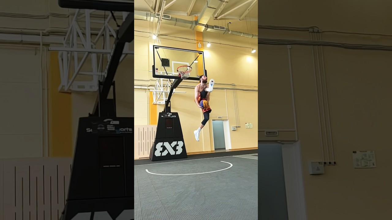 Забьёт или нет в итоге? #баскетбол #dunk #тренировки #данк #прыжок