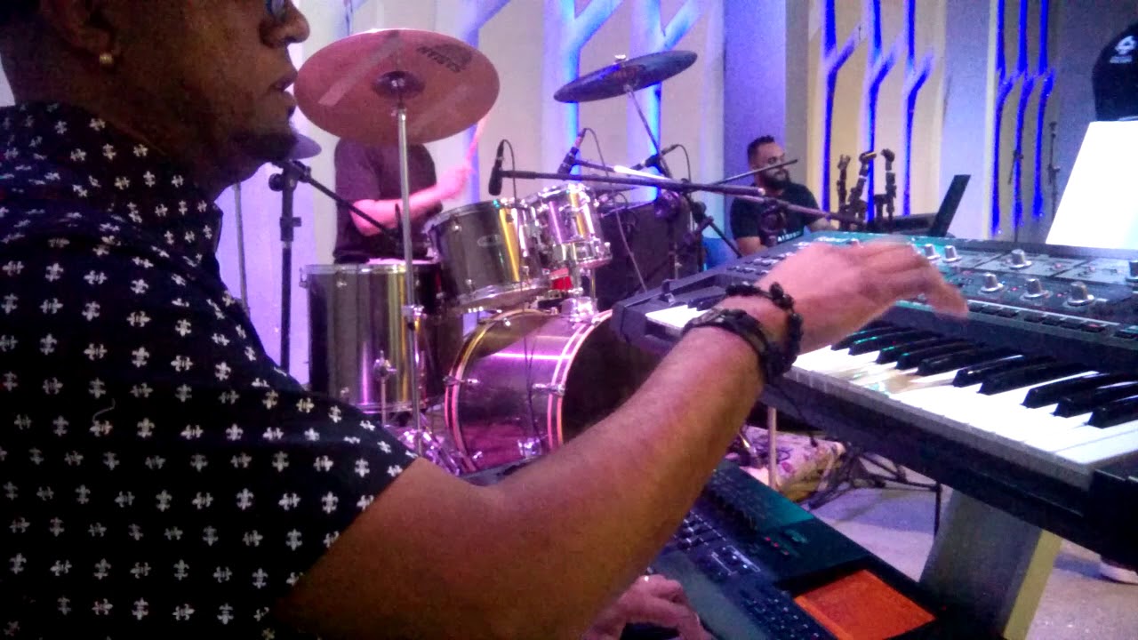 Sete vezes mais (toque no altar) / Arranjo : Clauber Dias
