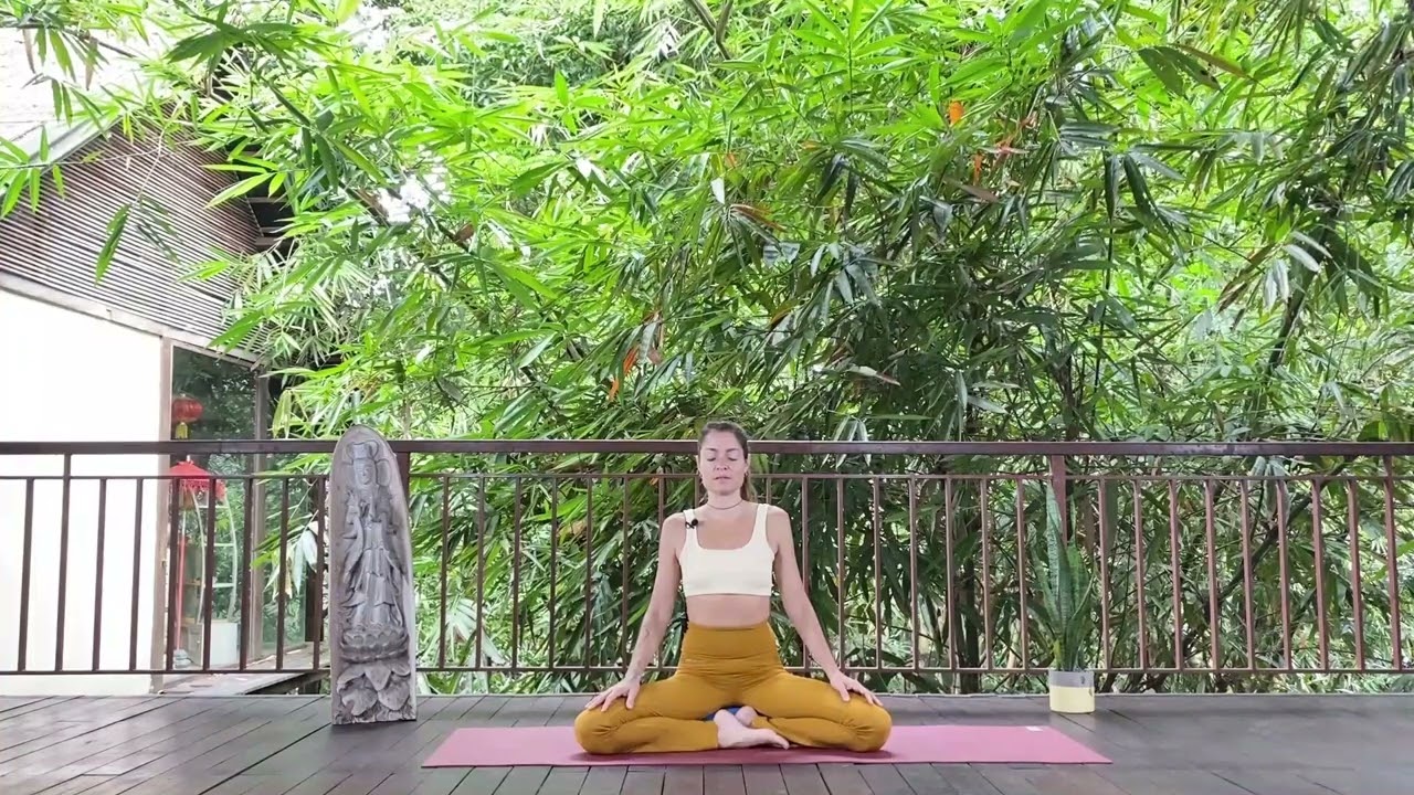 Free Class of the month | Sacredness in the Simple