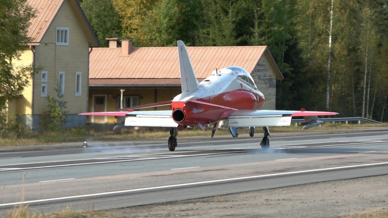 Baana 22 - BAE Hawk Jet Trainer Action on a Road Strip