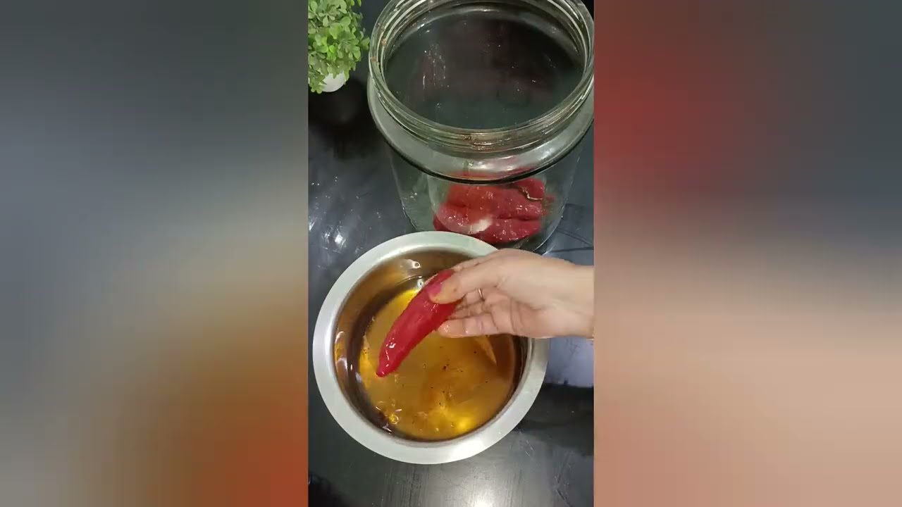 एक बार बना लेगे सालों - साल खाएंगे। ( bharwa Mirchi Ka Achar ) 
