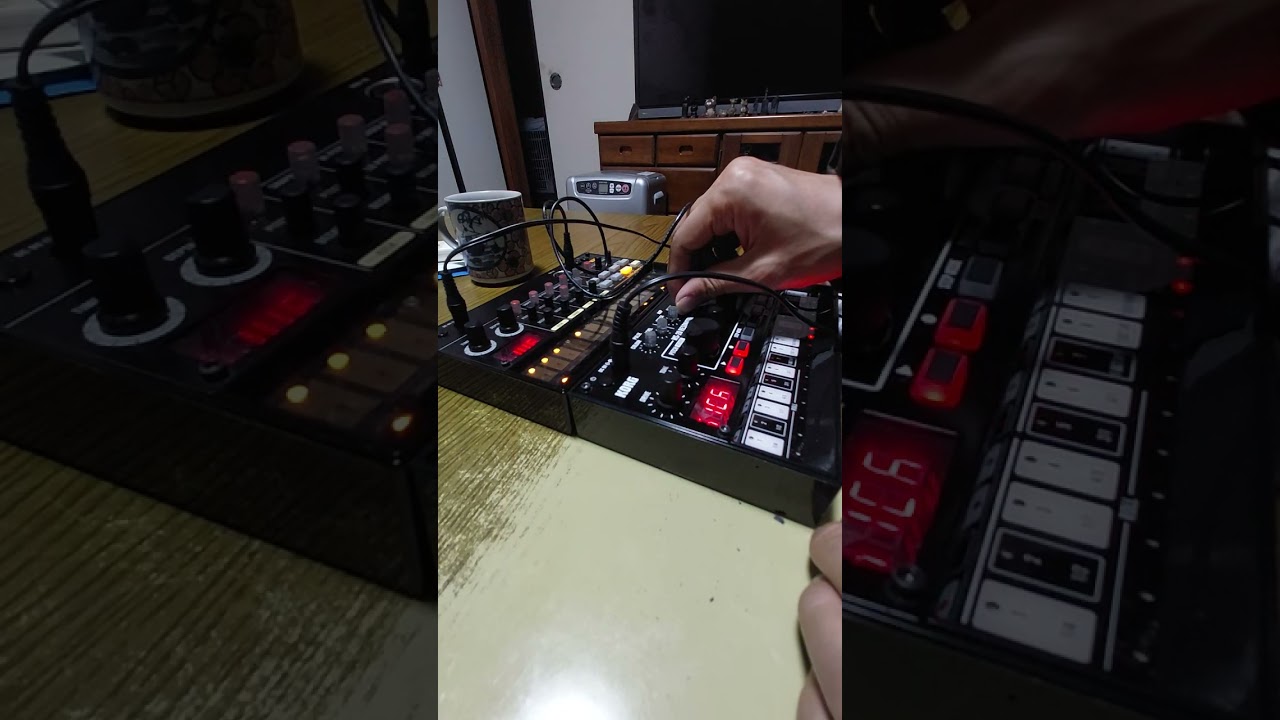 シンセサイザー 748 KORG volca beats、volca kick