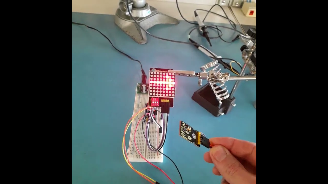 Arduino Nano MMA8452Q with 8x8 Dot Matrix