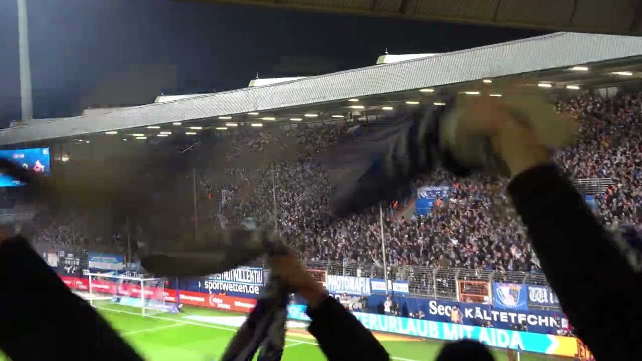 [1-1] VfL Bochum - 1.FC K&ouml;ln, 11.11.2023, Stimmung und Torjubel der Ostkurve Beim Westschlager