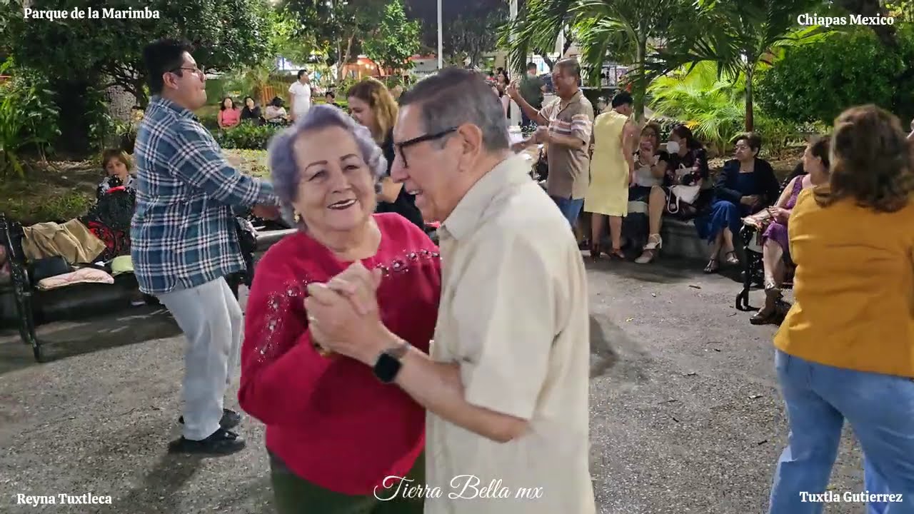 Parque de la marimba 🇲🇽Tuxtla Gutiérrez Chiapas México Música tradicional mexicana Baile regional