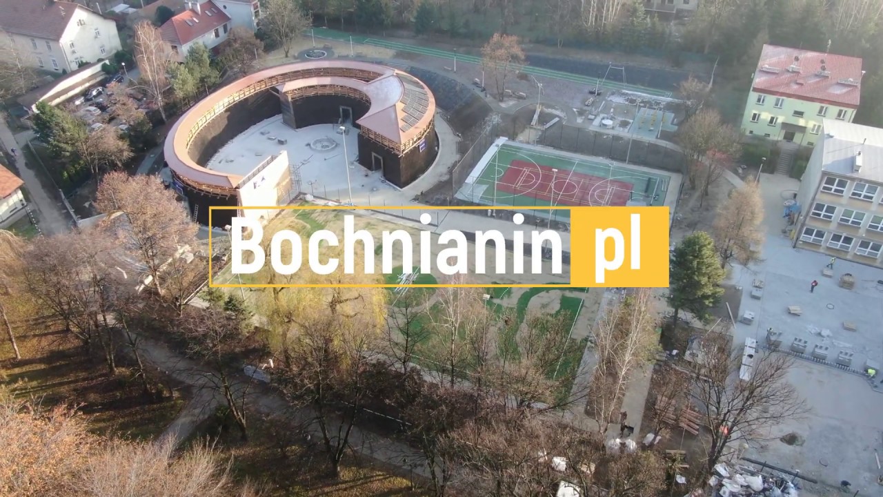 Bochnia. Budowa tężni #3 - boiska, solary, komora solna