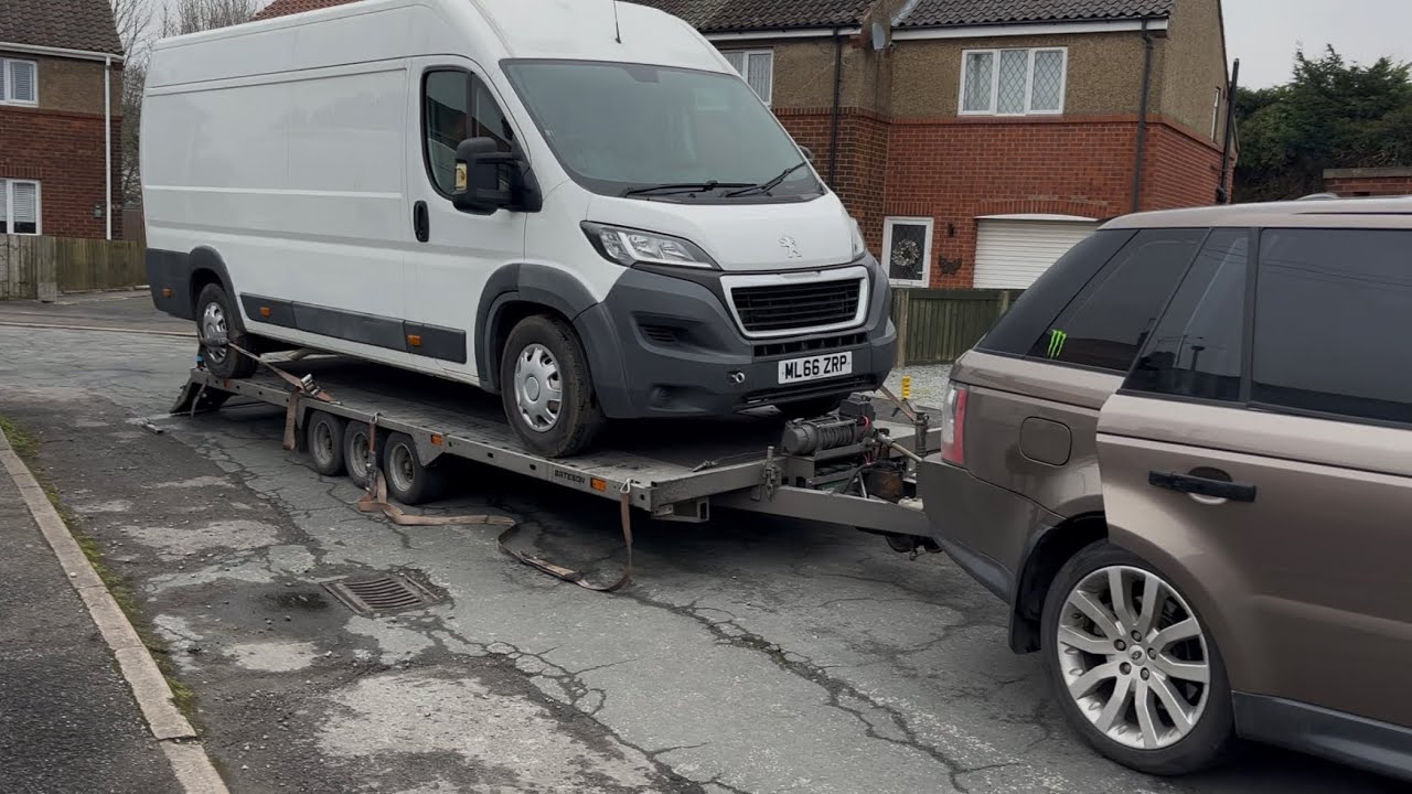 Van hunting in Hull, snap on book Monday 