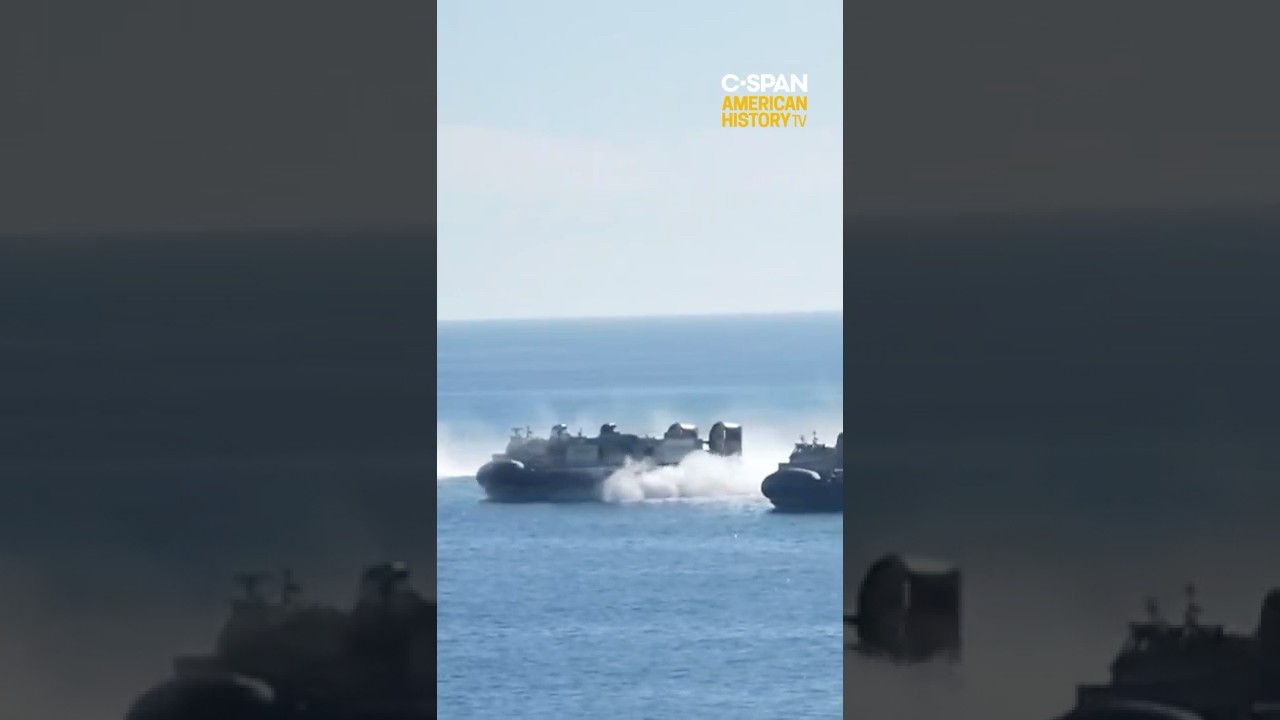 Демонстрация десантных операций Корпуса морской пехоты США #Америка #Военные #Морские пехотинцы #ВМС