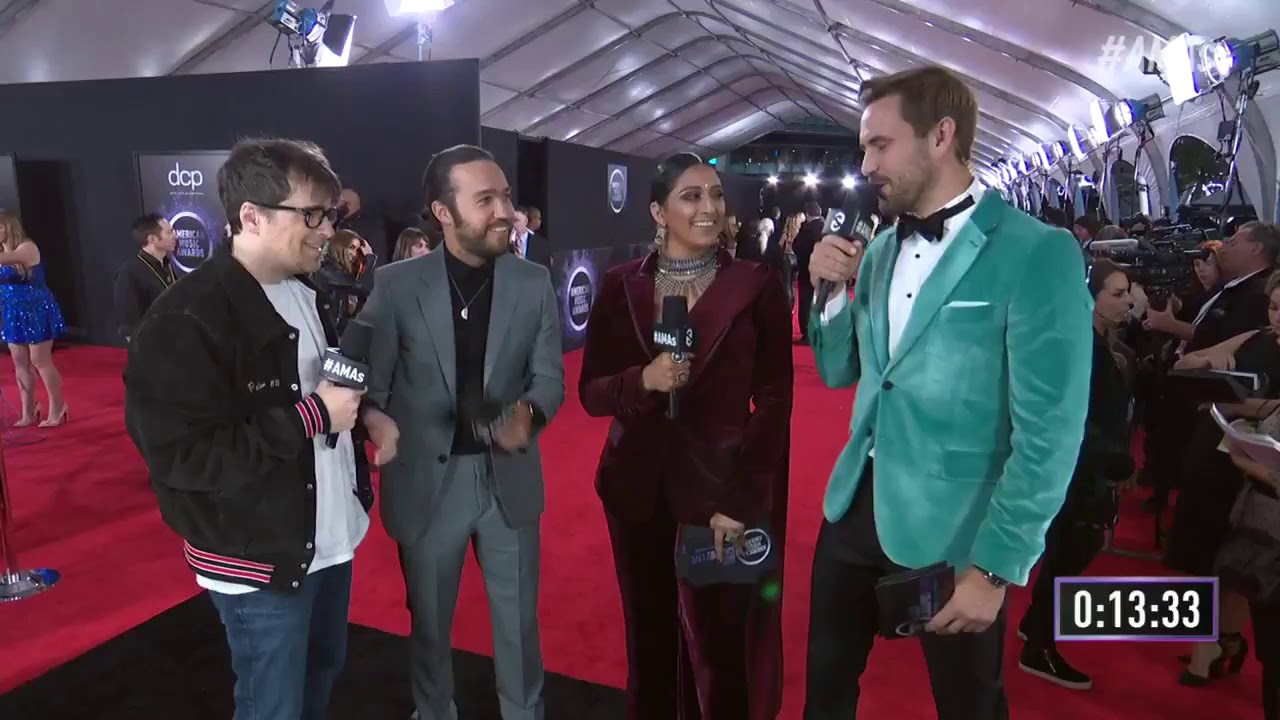 Rivers Cuomo and Pete Wentz Red Carpet Interview I AMAs 2019