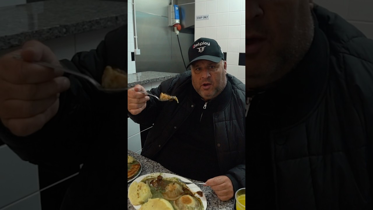 БОЛЬШОЙ ДЖОН ЕСТ 5 ПИРОГИ 🥧