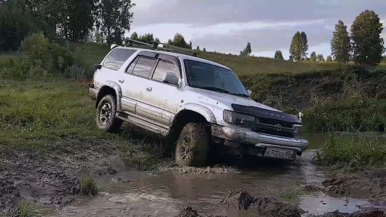 Toyota Hilux Surf 185 против Nissan Mistral на легком бездорожье. Бензин vs дизель