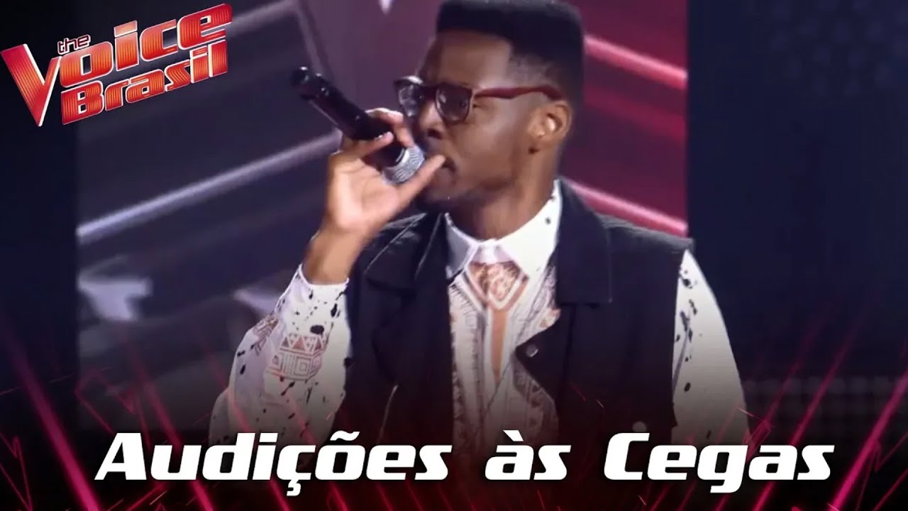 Kevin Ndjana canta 