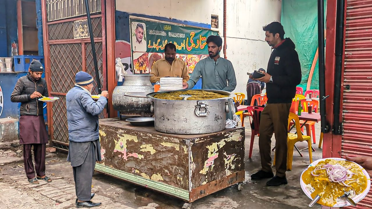 DESI PAKISTANI BREAKFAST | STREET FOOD COMPILATION VIDEO | LOCAL FOOD